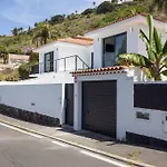 Sunnyland Vila